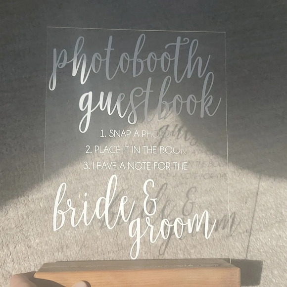 Acrylic self-standing "photobooth guestbook" sign for weddings with wood base! - Picture 2 of 3